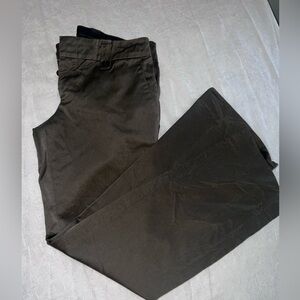 Women’s dark green dress pant​